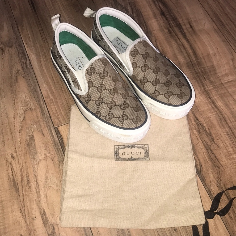 Gucci tennis sneakers slip on size 35.5